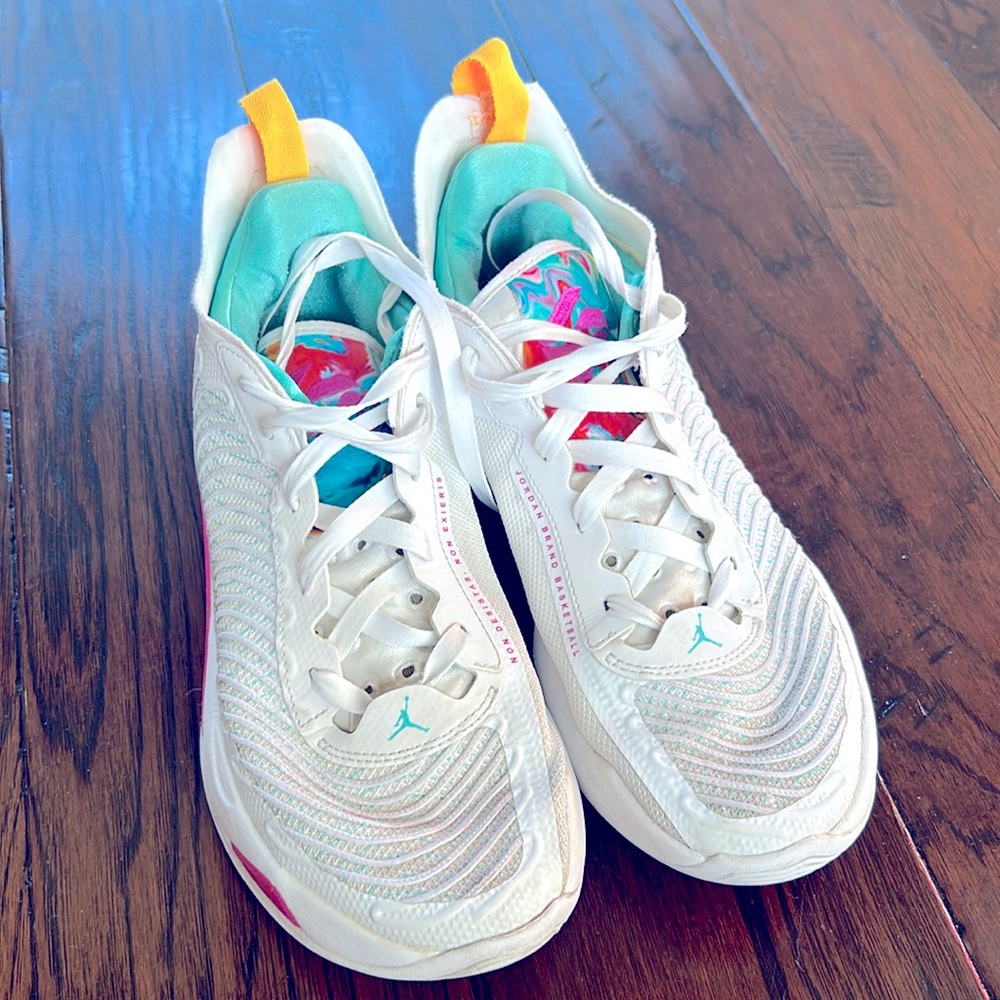 Luka Jordan Basketball Shoes